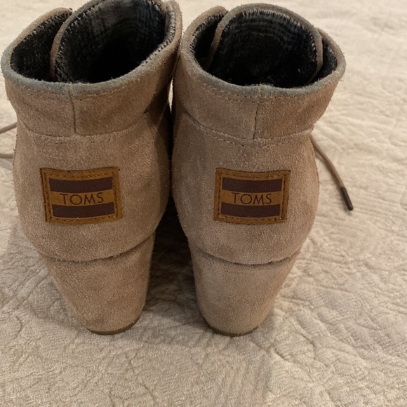 TOMS wedge booties size 6.5 - Picture 3 of 6